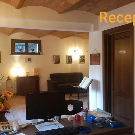 Punta Dei Lecci Lantgård Riparbella