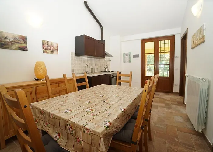 Punta Dei Lecci Фермерский дом